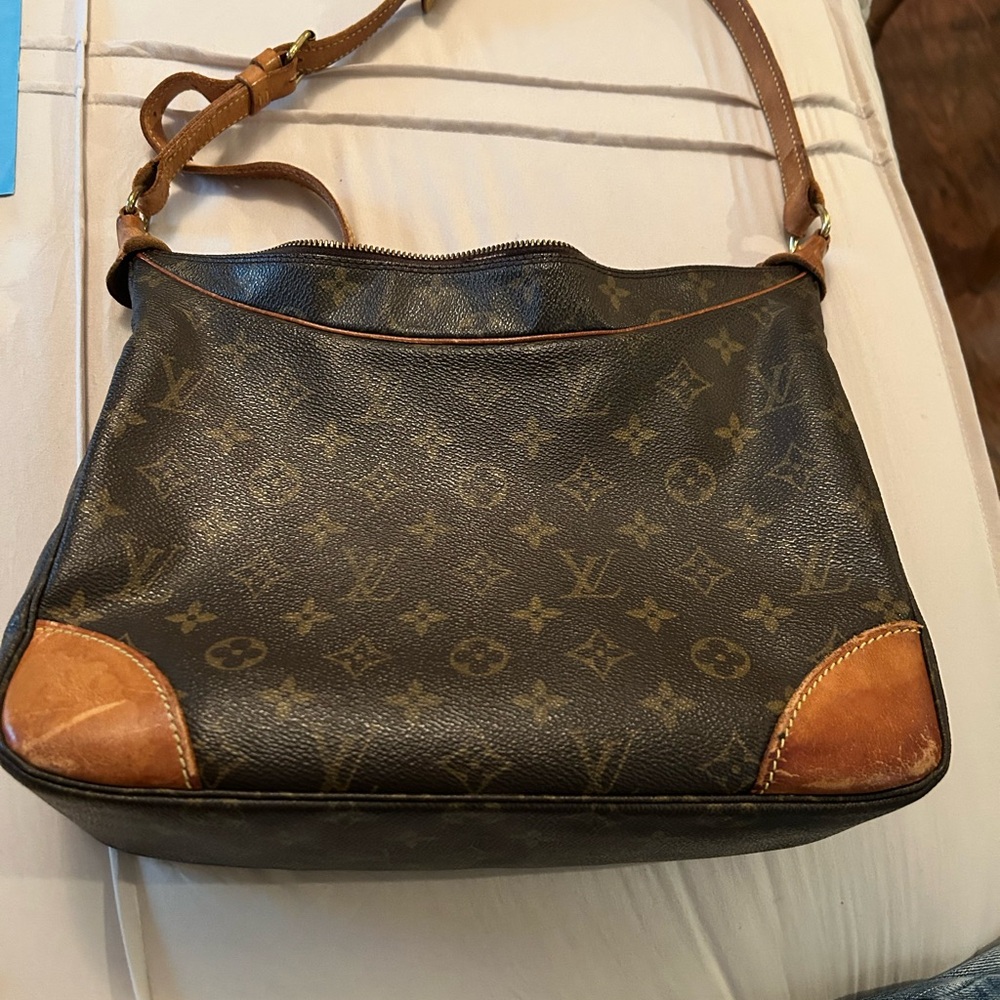 Authentic Louis Vuitton Dark Brown Monogram bag